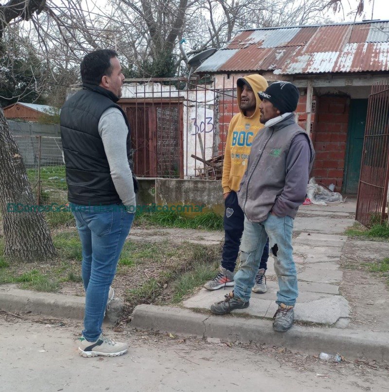 Pablo Swar junto a los vecinos del Barrio Obrero Pablo Swar junto a los vecinos del Barrio Obrero 1